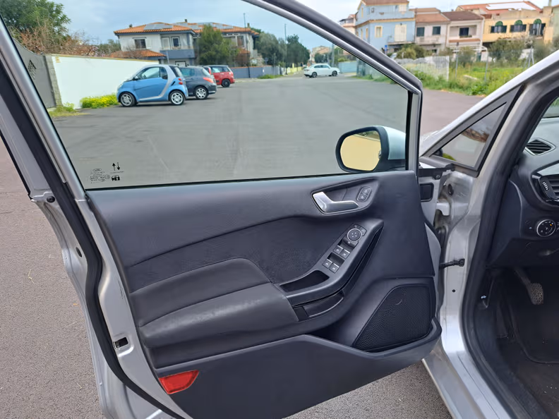Ford Fiesta - 12