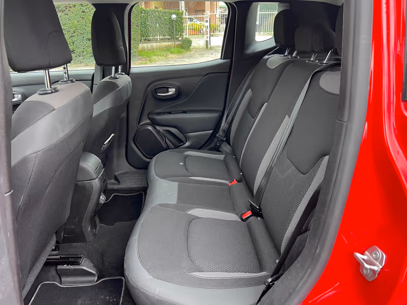 Jeep Renegade - 13