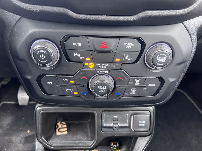 Jeep Renegade - 15
