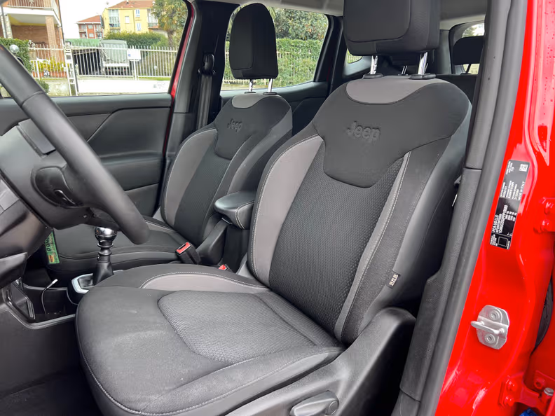 Jeep Renegade - 11