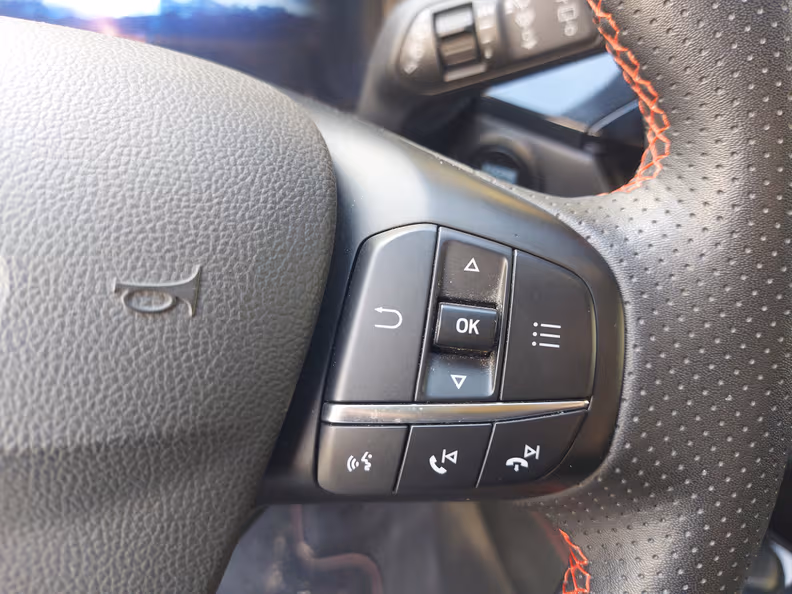 Ford Kuga - 17