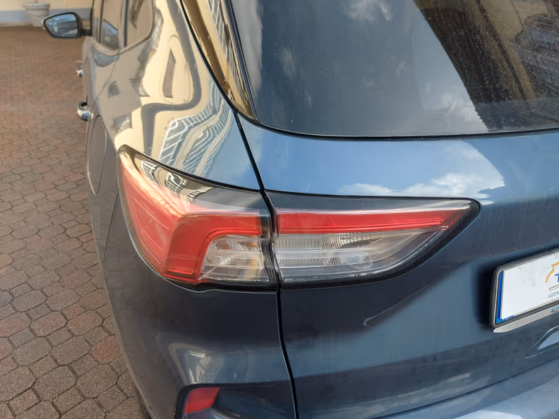 Ford Kuga - 10