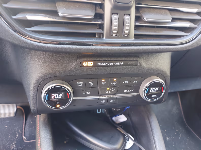 Ford Kuga - 18