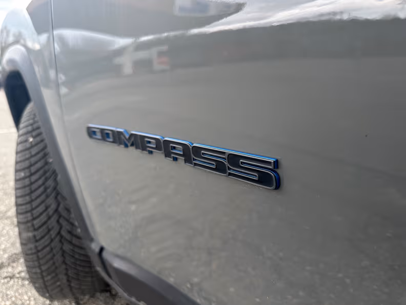 Jeep Compass - 31