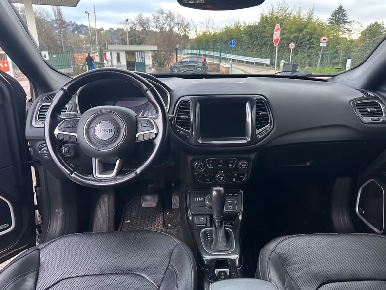Jeep Compass - 8
