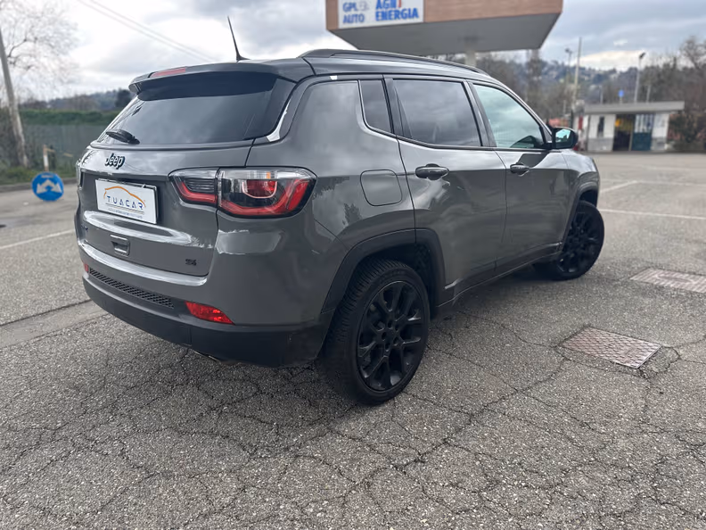 Jeep Compass - 4