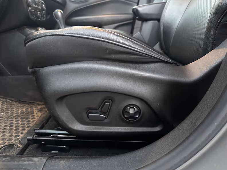 Jeep Compass - 14