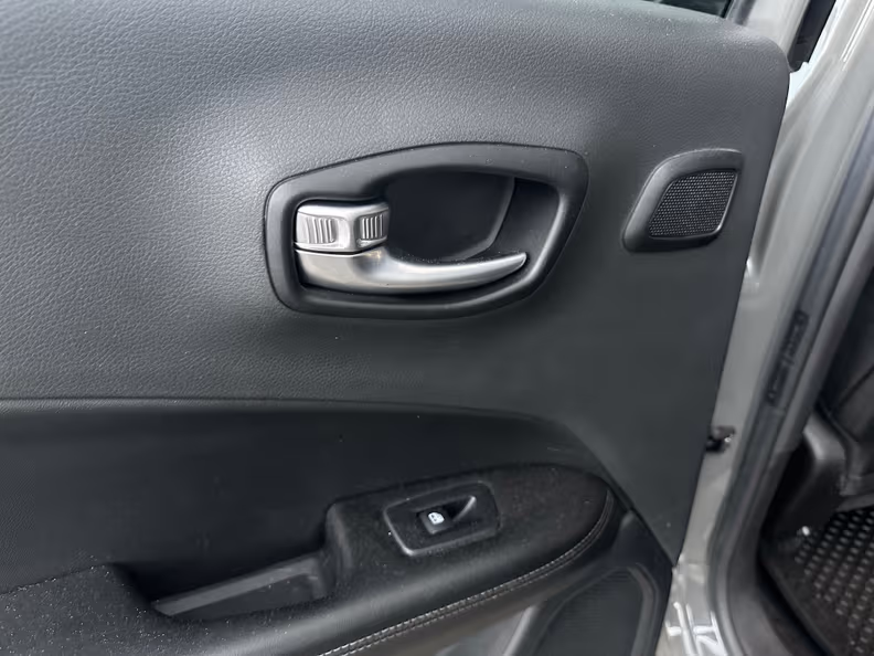 Jeep Compass - 47