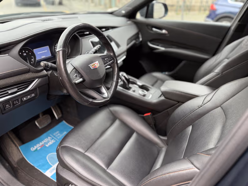 Cadillac XT4 - 10