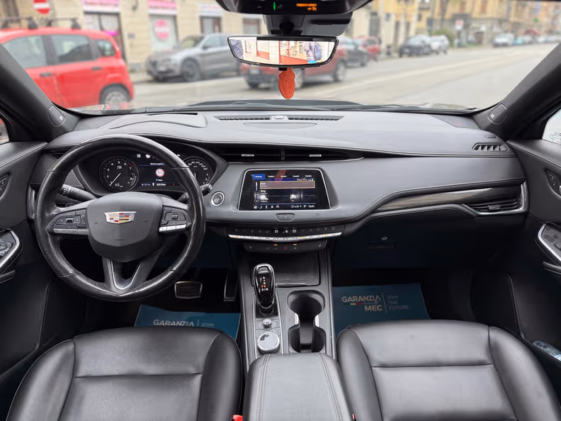 Cadillac XT4 - 13