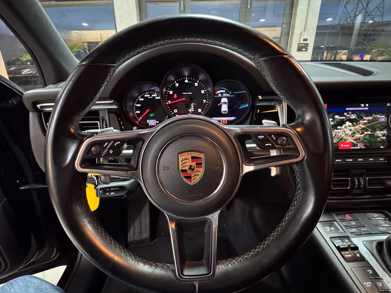 Porsche Macan - 11
