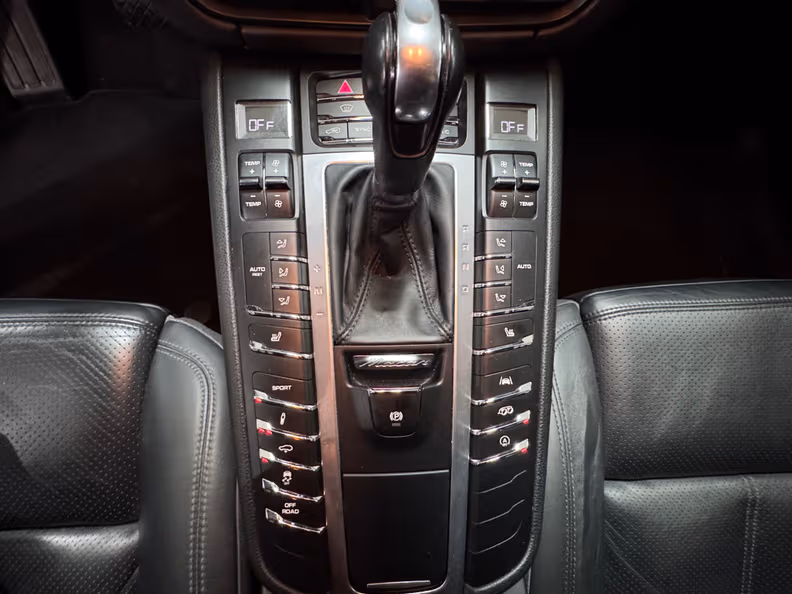 Porsche Macan - 16