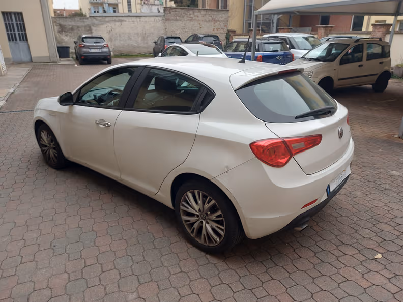Alfa Romeo Giulietta - 8