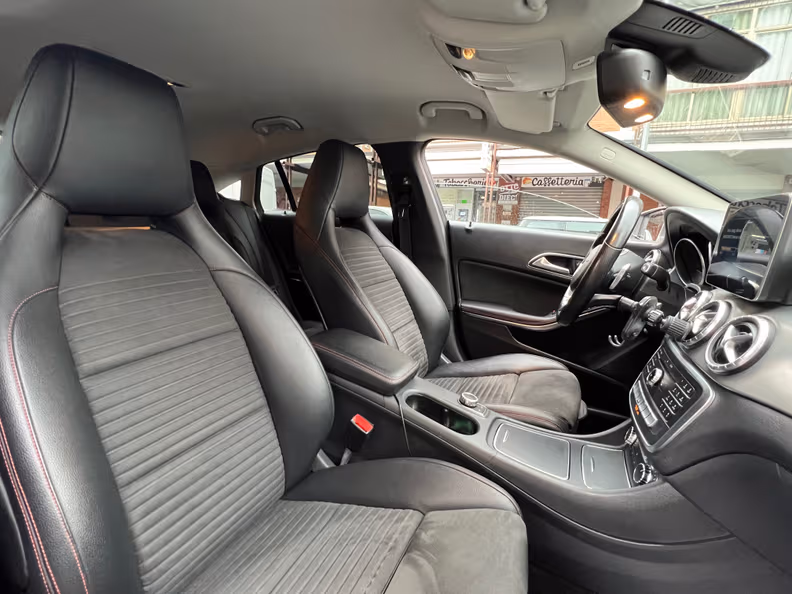 Mercedes-Benz CLA-Class - 26