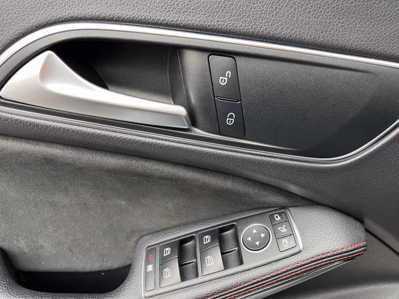 Mercedes-Benz CLA-Class - 12