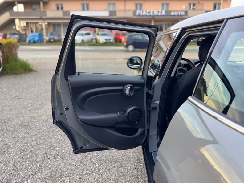 MINI 3-door / 5-door Hatch - 21