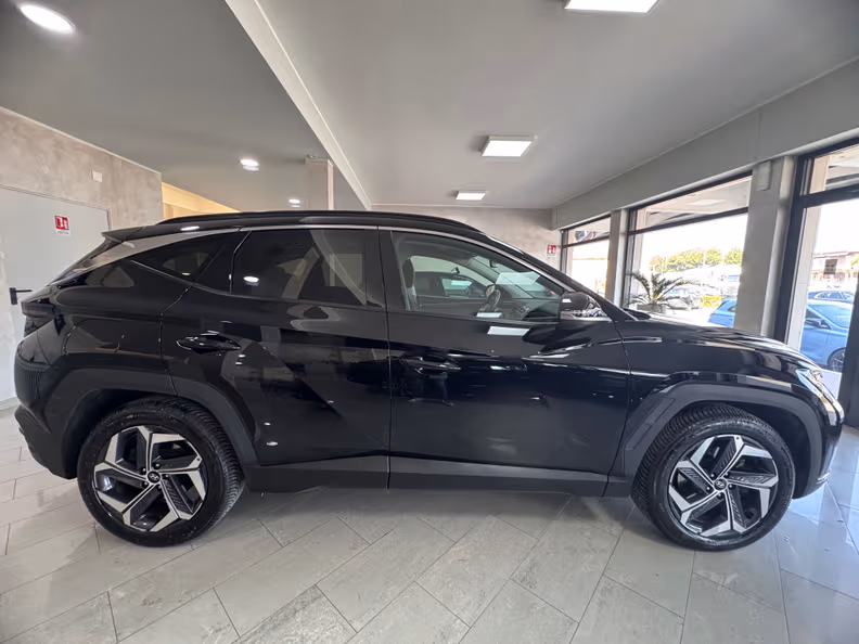Hyundai Tucson - 2