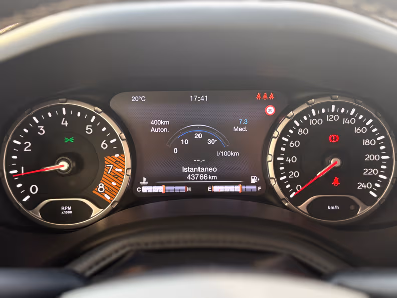 Jeep Renegade - 17