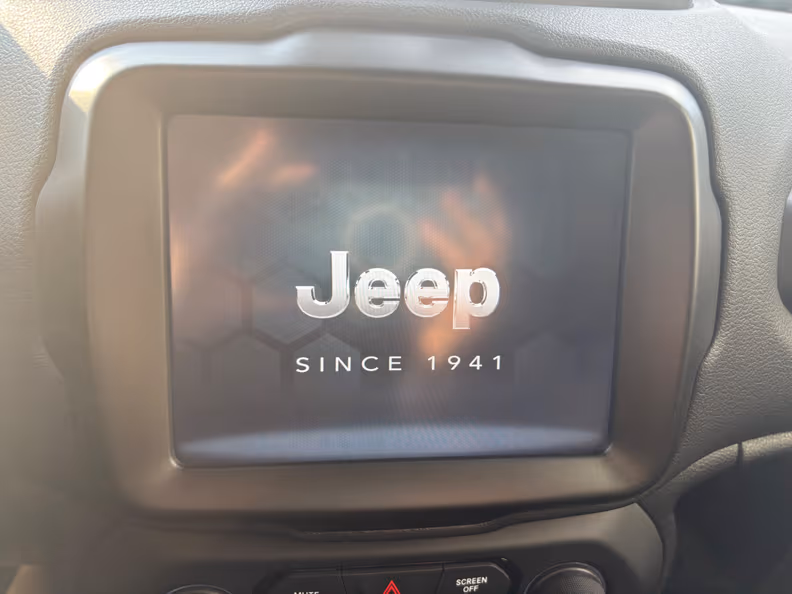 Jeep Renegade - 19