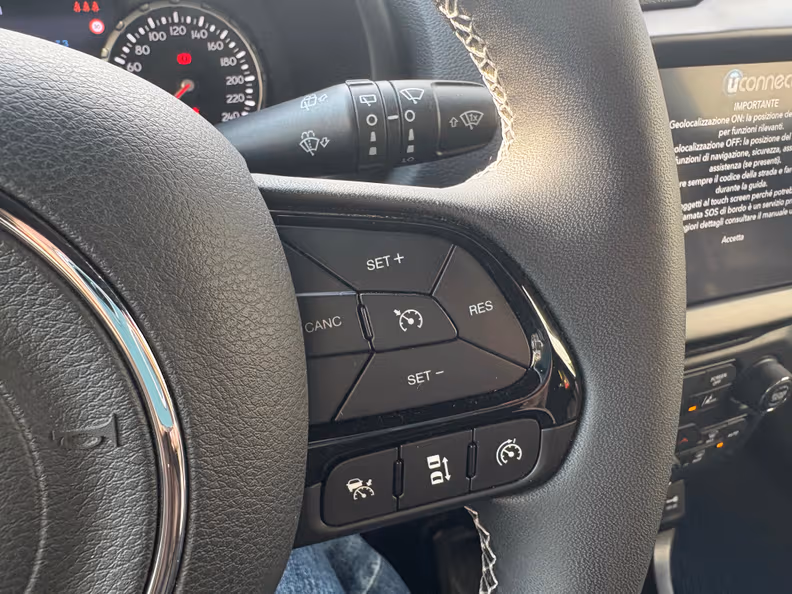 Jeep Renegade - 26