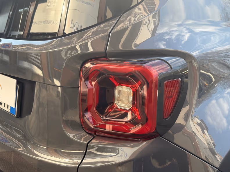 Jeep Renegade - 10