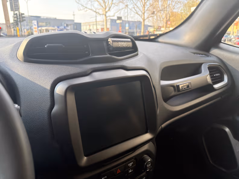 Jeep Renegade - 23