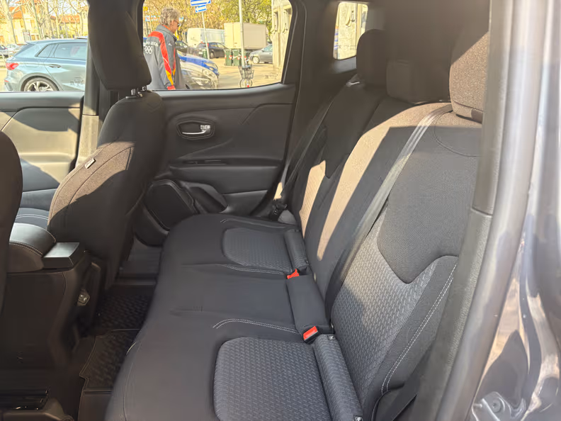 Jeep Renegade - 20