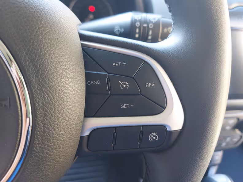 Jeep Renegade - 15