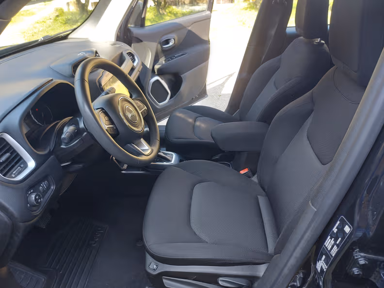 Jeep Renegade - 12