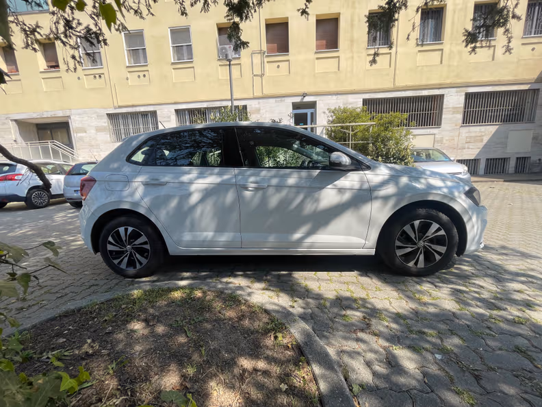 Volkswagen Polo - 4