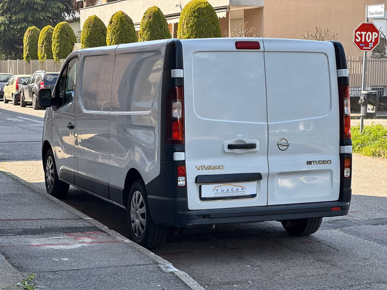 Opel Vivaro - 6