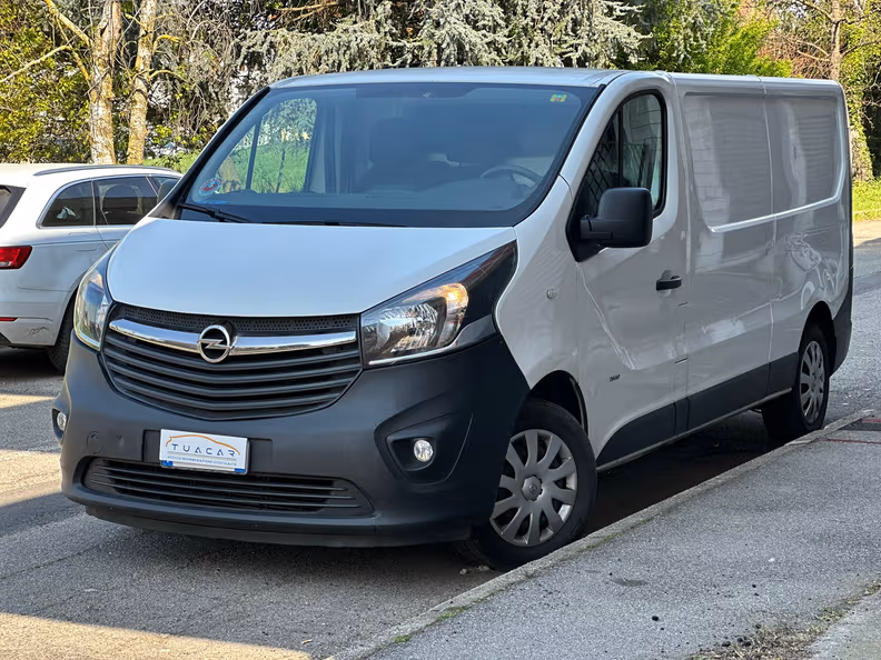 Opel Vivaro - 1