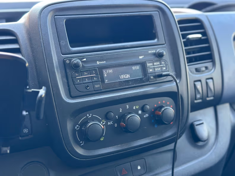 Opel Vivaro - 9
