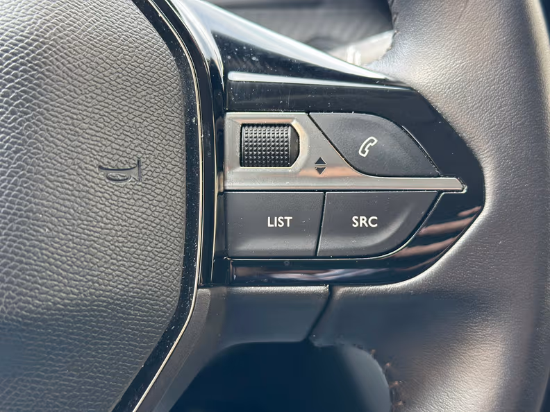 Peugeot 2008 - 9