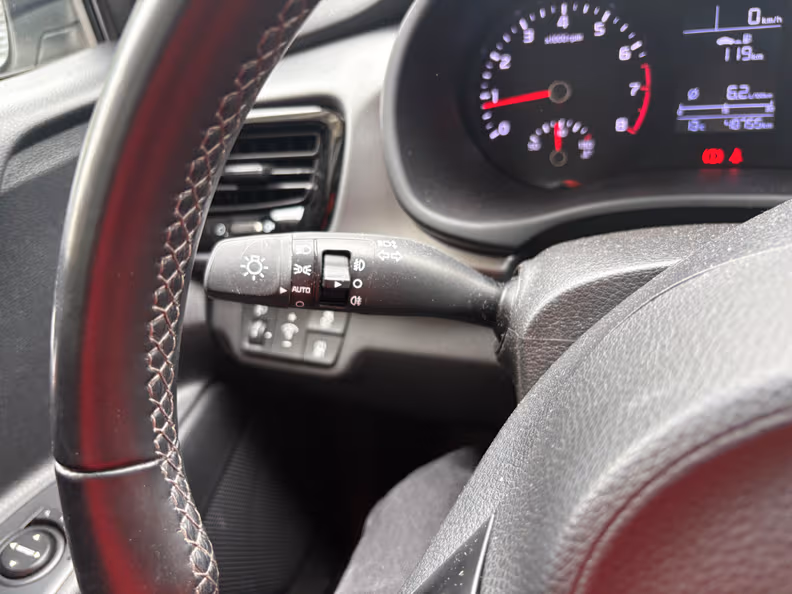 Kia Rio - 33
