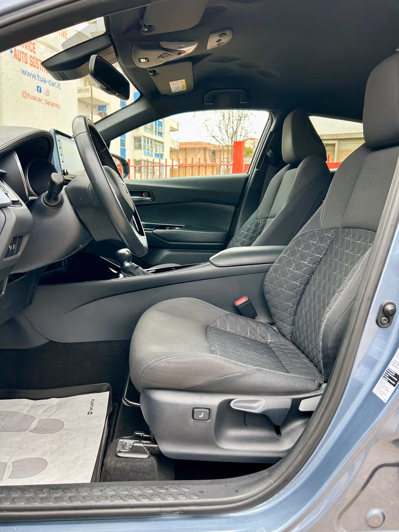 Toyota C-HR - 13