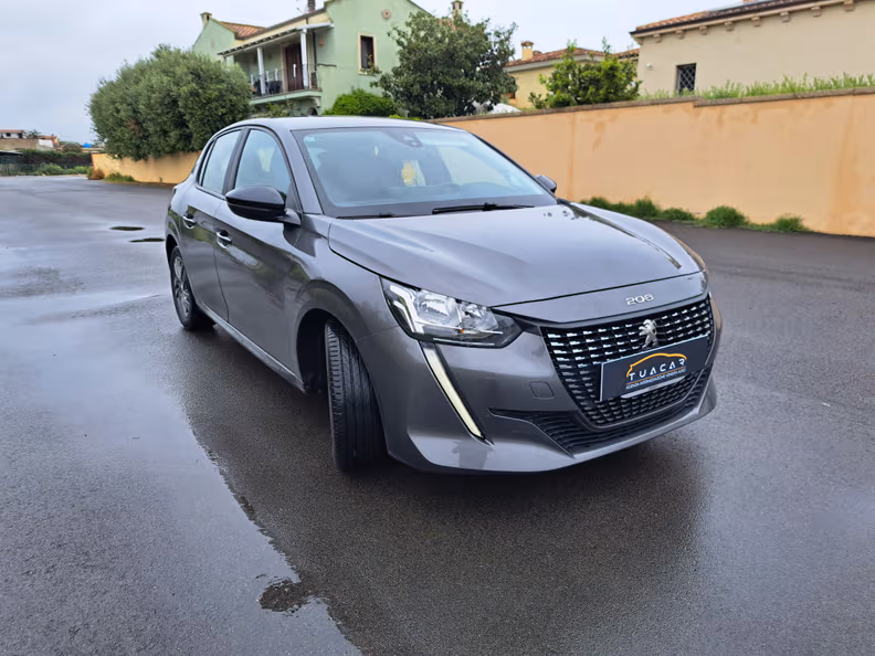 Peugeot 208 - 3