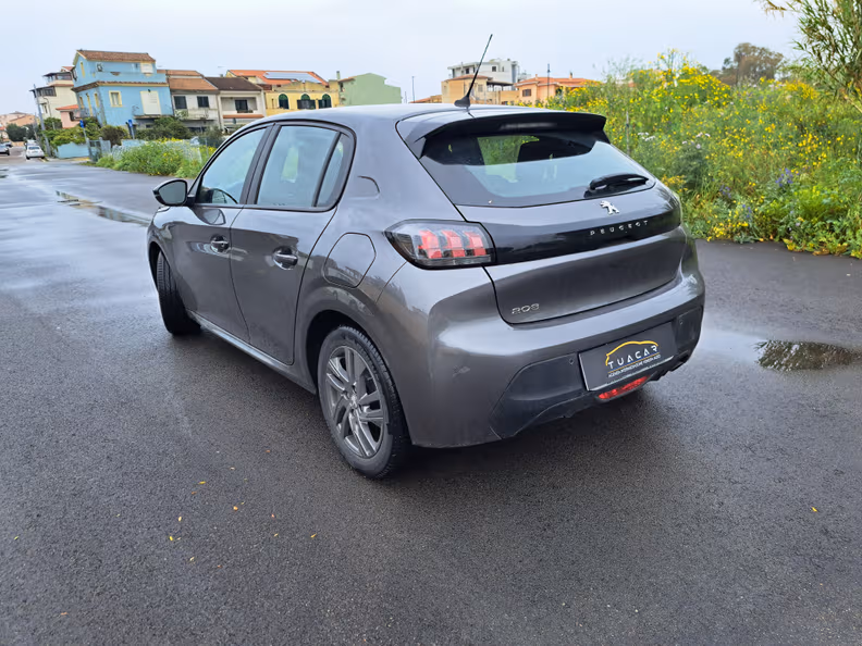 Peugeot 208 - 7