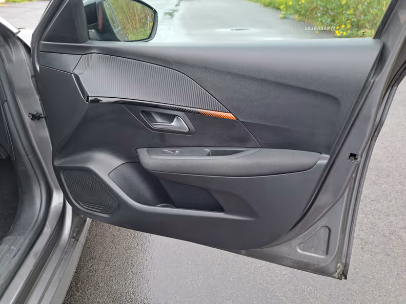 Peugeot 208 - 26