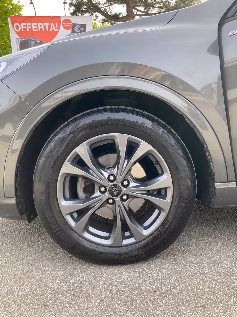 Ford Kuga - 25