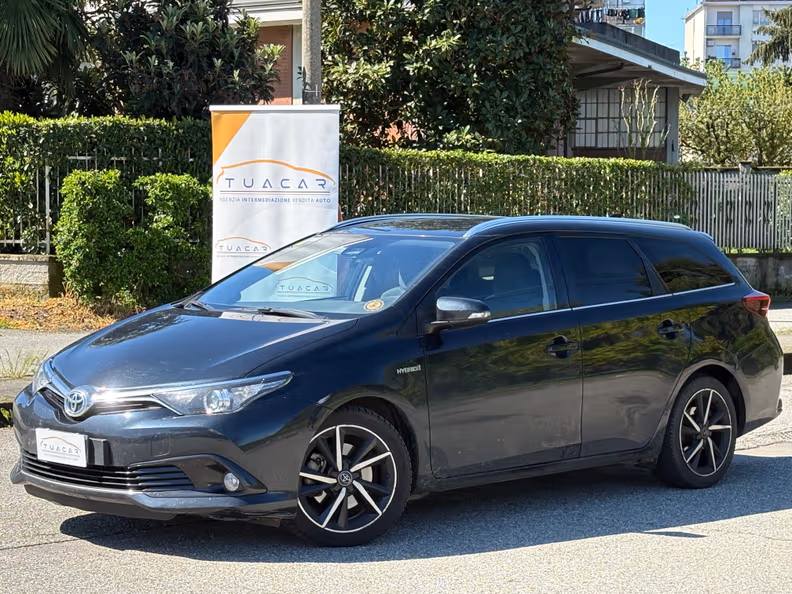 Toyota Auris - 1