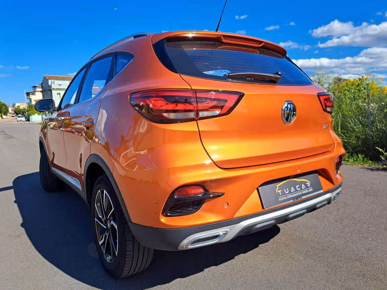 MG ZS - 10