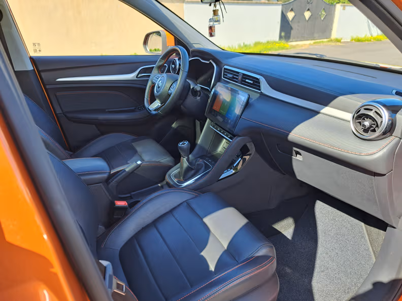 MG ZS - 32
