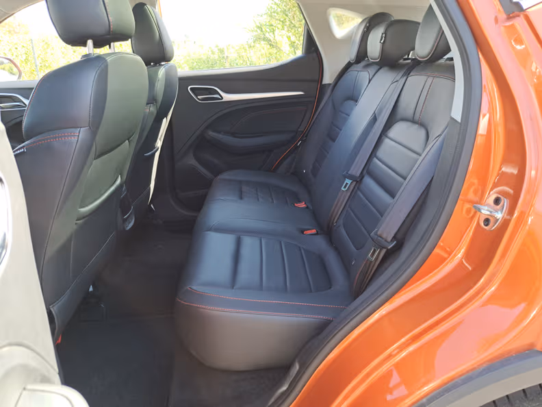 MG ZS - 29