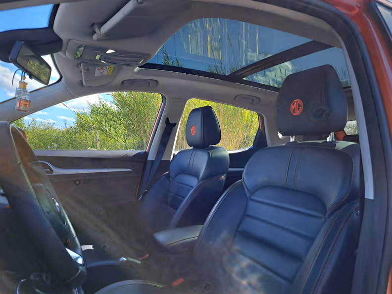 MG ZS - 36