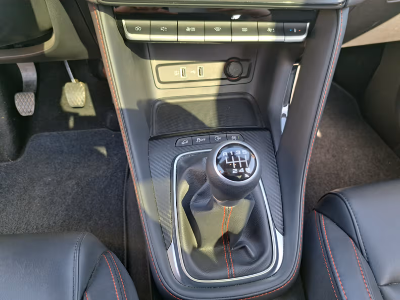 MG ZS - 27