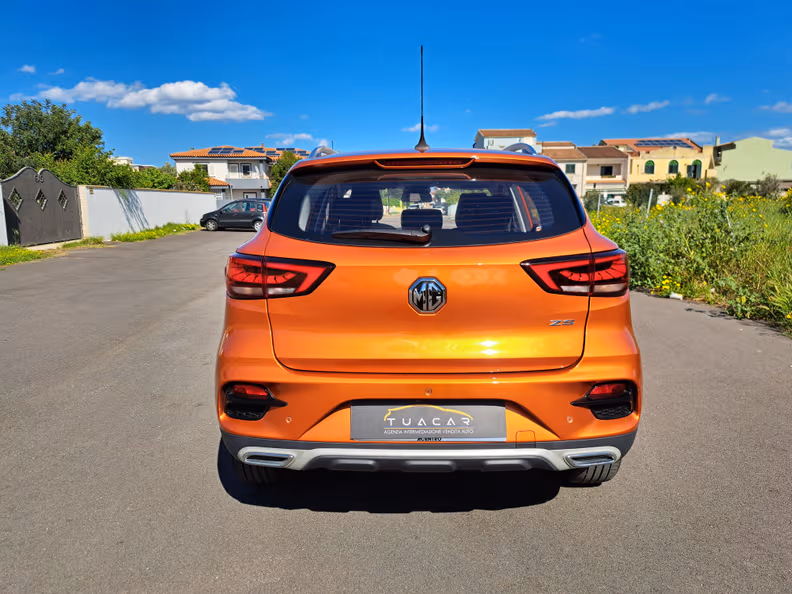 MG ZS - 6
