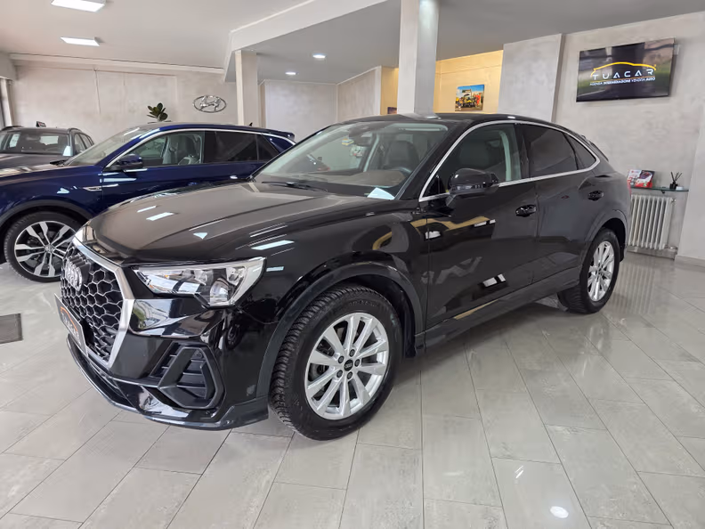 Audi Q3 - 1