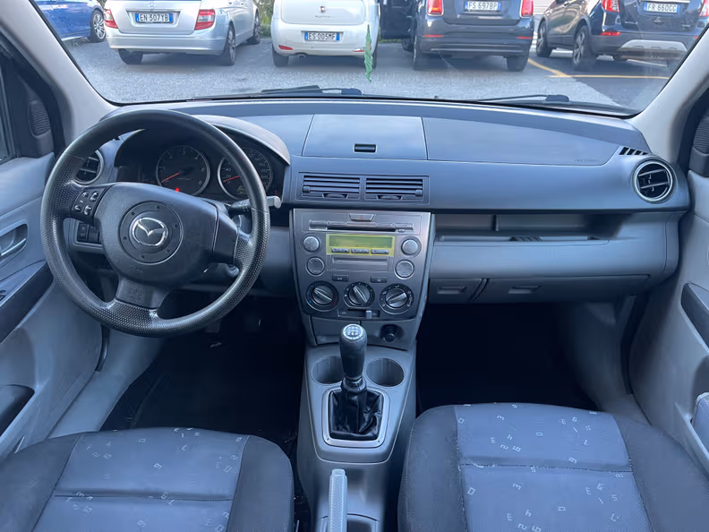 Mazda 2 / 2 Hybrid - 11