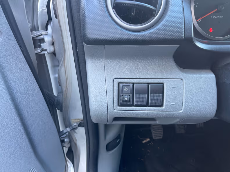 Mazda 2 / 2 Hybrid - 39